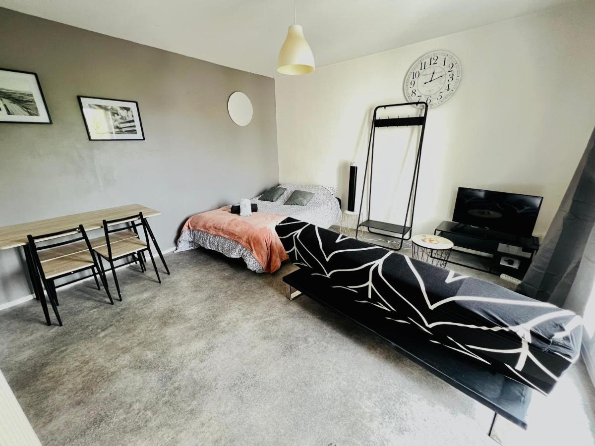 Apartament Le Gousselot Parking Metz Pompidou Un-Sejour-A-Part Zewnętrze zdjęcie