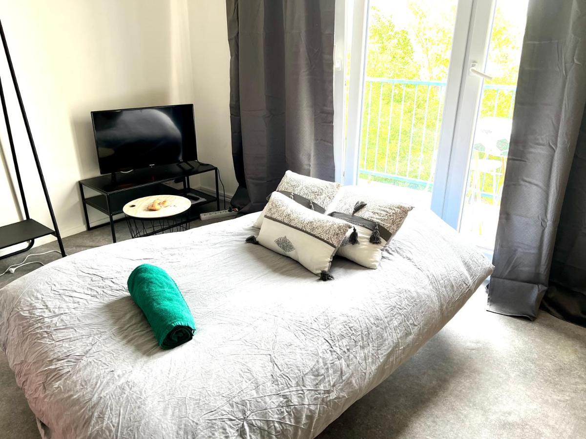 Apartament Le Gousselot Parking Metz Pompidou Un-Sejour-A-Part Zewnętrze zdjęcie