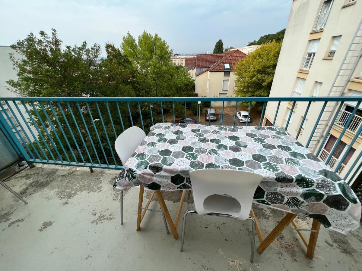 Apartament Le Gousselot Parking Metz Pompidou Un-Sejour-A-Part Zewnętrze zdjęcie