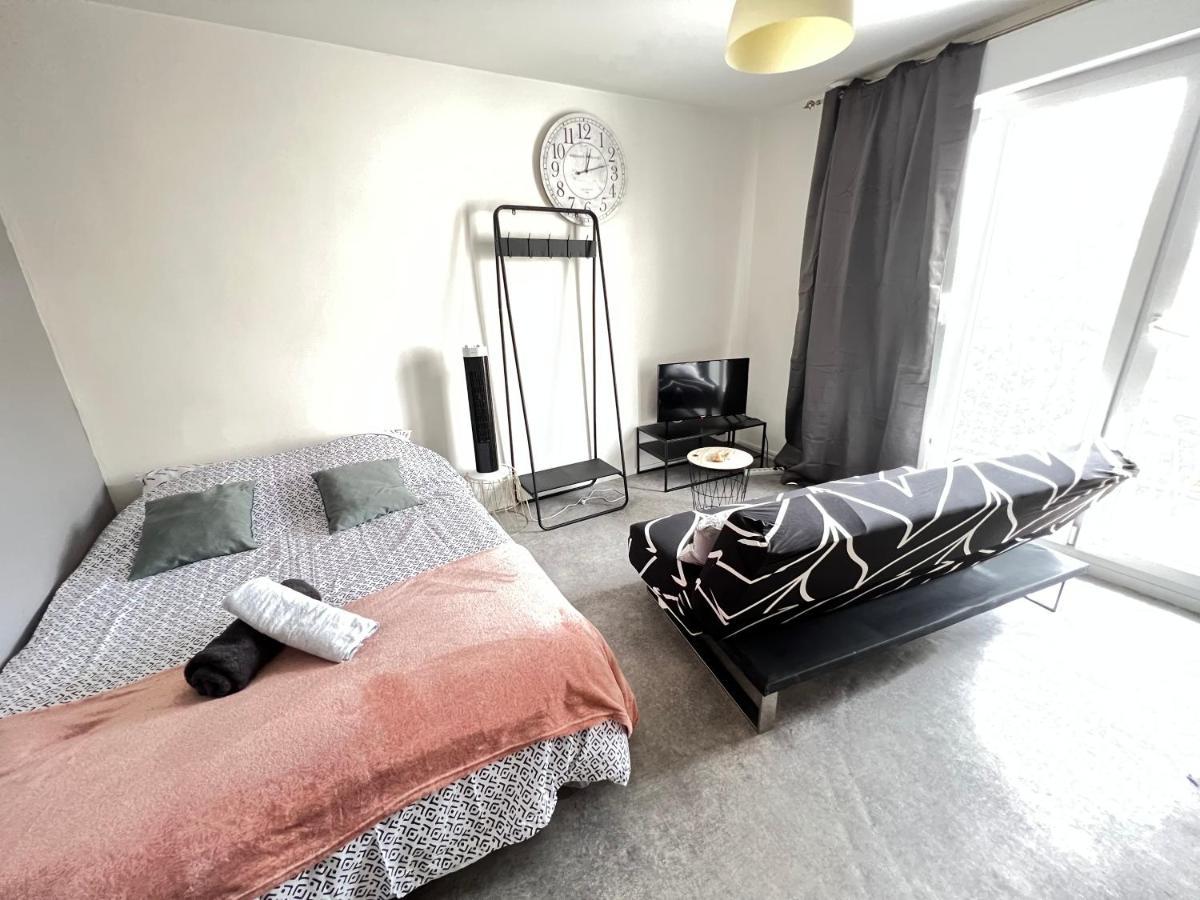 Apartament Le Gousselot Parking Metz Pompidou Un-Sejour-A-Part Zewnętrze zdjęcie