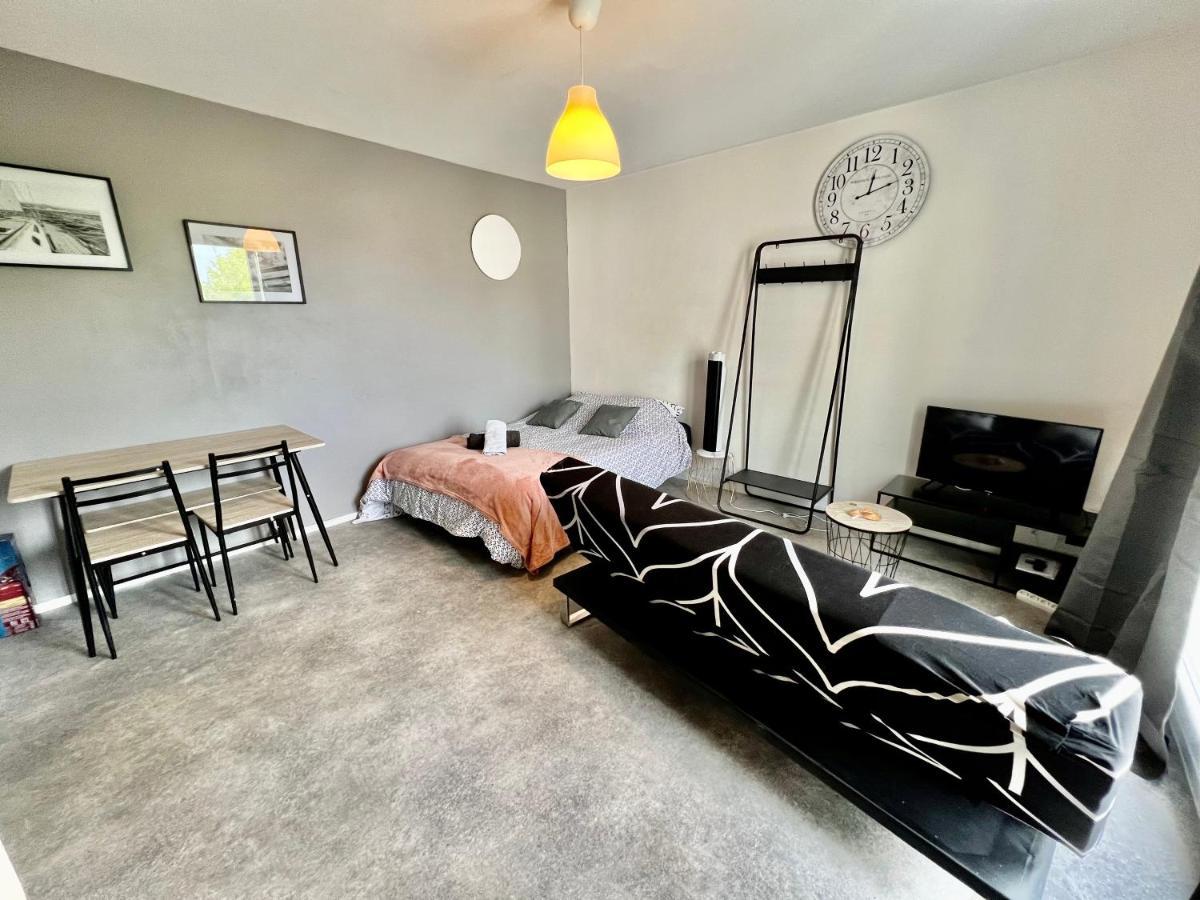 Apartament Le Gousselot Parking Metz Pompidou Un-Sejour-A-Part Zewnętrze zdjęcie