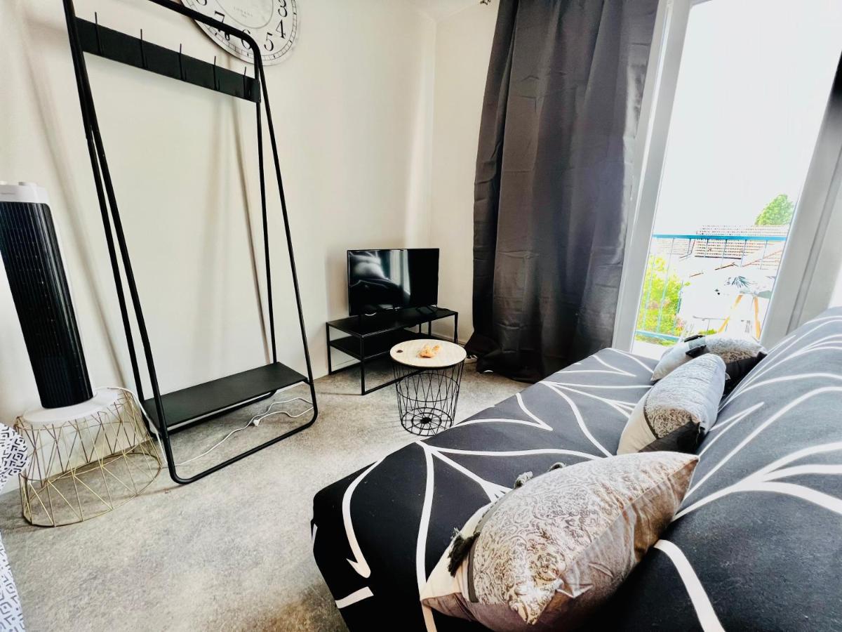 Apartament Le Gousselot Parking Metz Pompidou Un-Sejour-A-Part Zewnętrze zdjęcie